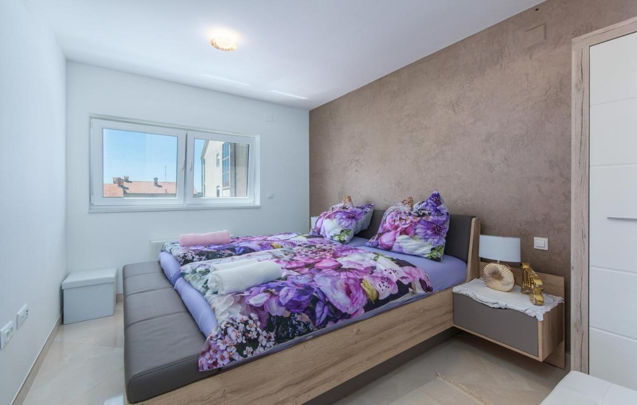 Modern Apartments With Shared Pool Near The Sea Pula Exterior foto